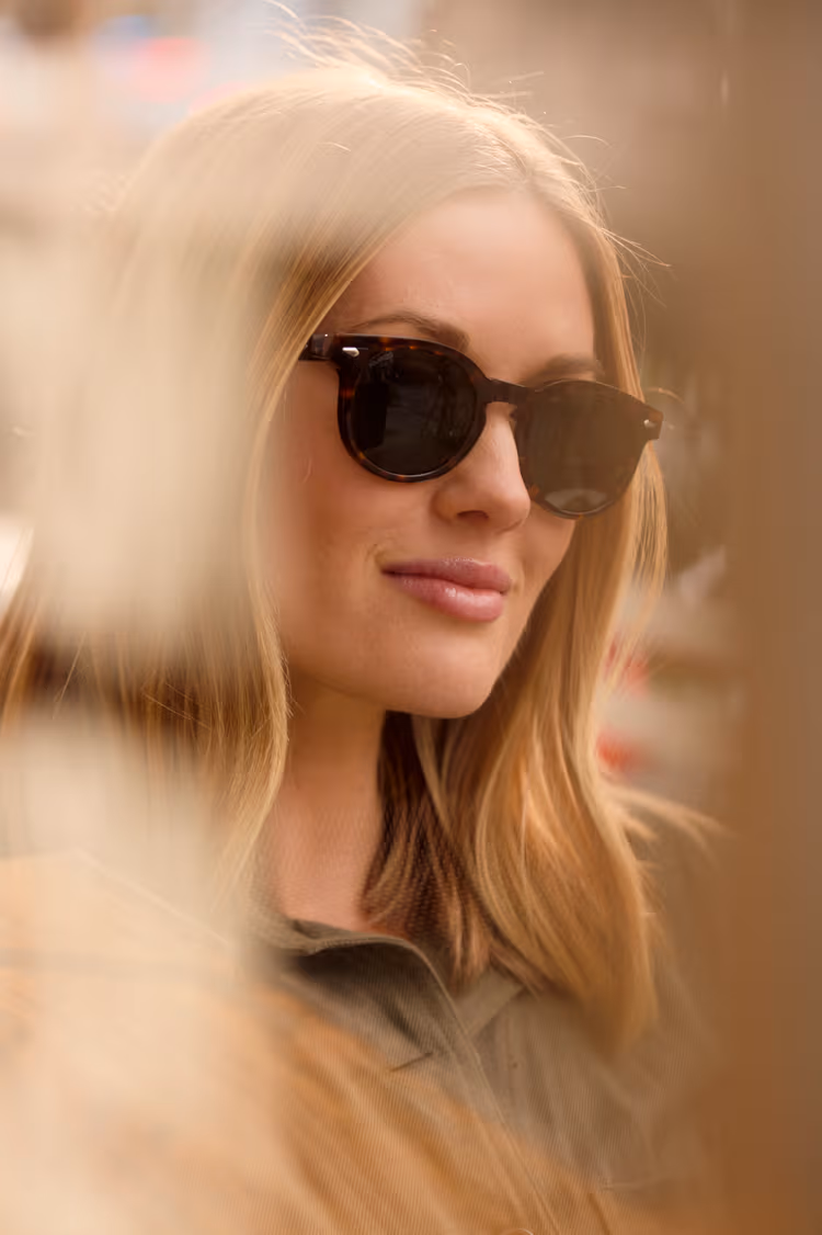 Woman wearing AO Saratoga sunglasses